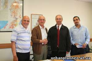 التوقيع على اتفاقية حول تخطيط المدن الفلسطينية
